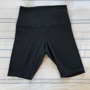 Lululemon Align HR shorts, 10", EUC, size 10!
